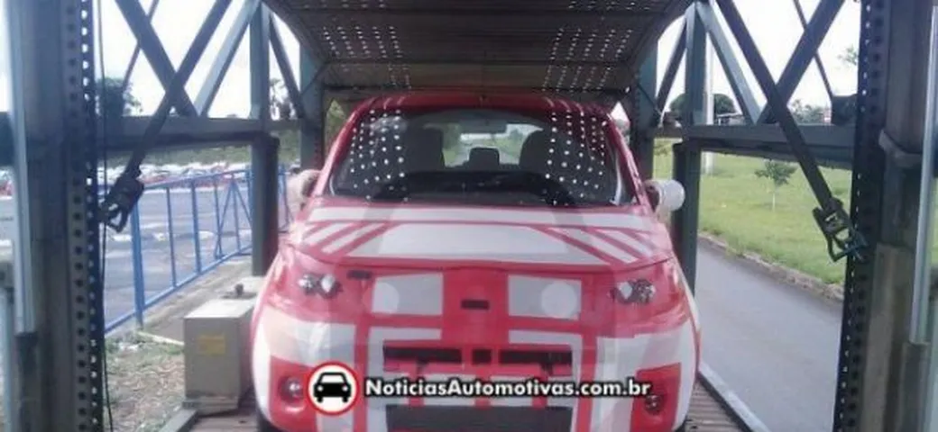 Nuova Fiat Uno: gli interni si mostrano in nuove foto spia