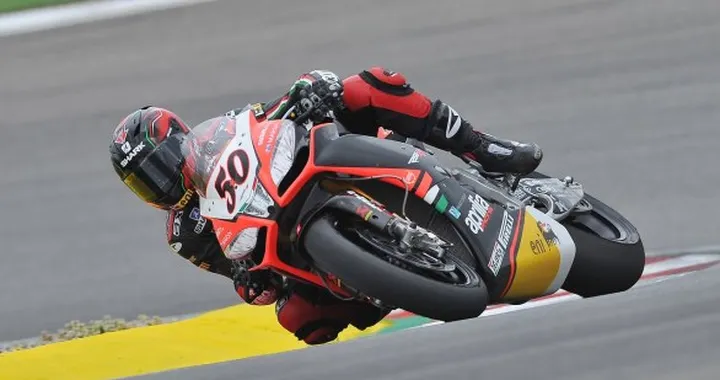 SBK, Istanbul: Guintoli svetta anche nelle Q1 davanti a Melandri, out Checa