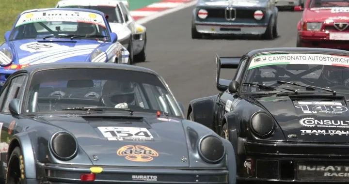 Auto Storiche 300 km di Vallelunga: guida e passione vecchio stile