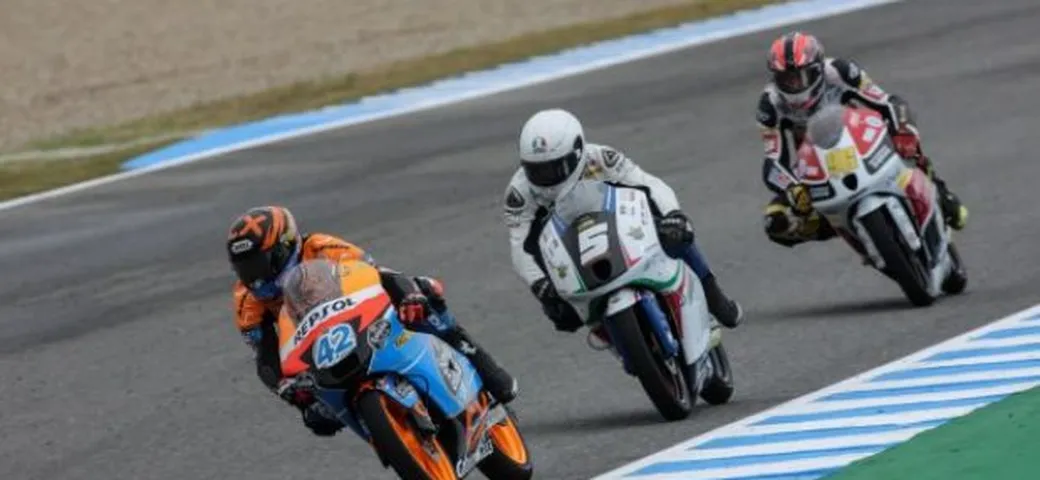 Moto3, Estoril: pole per Cortese davanti a Vinales, Fenati 6°