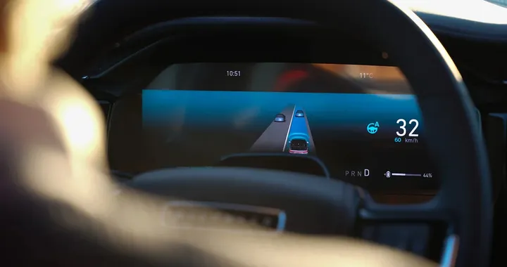 Stellantis sospende il programma per la guida autonoma: "Manca la domanda"