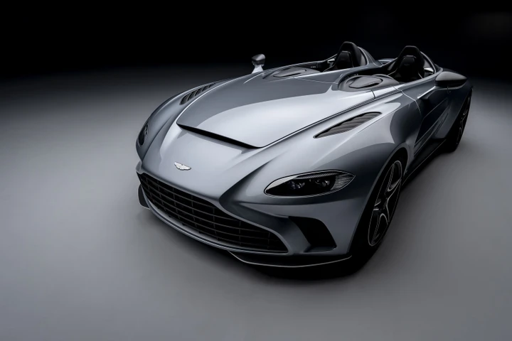 Aston Martin V12 Speedster: esclusiva supercar in soli 88 esemplari