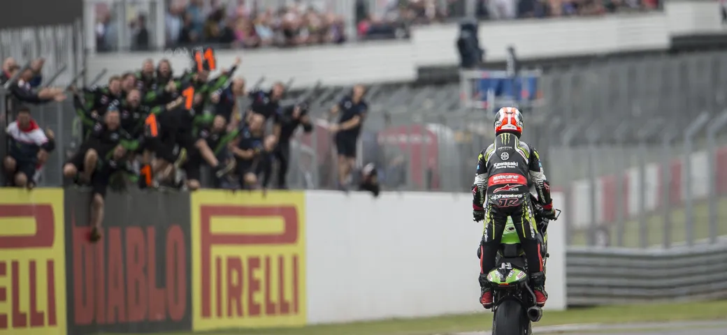 SBK Donington 2019: bandiera rossa in Superpole Race e vittoria ancora per Rea.