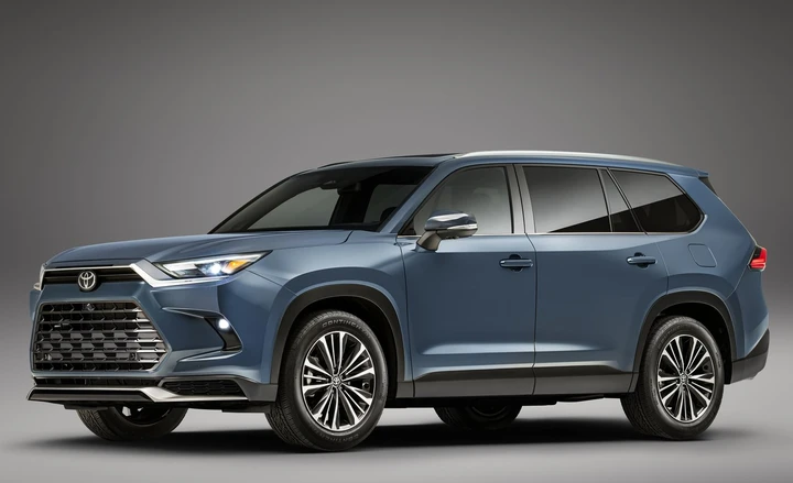 Toyota Grand Highlander: SUV full size per 8 passeggeri