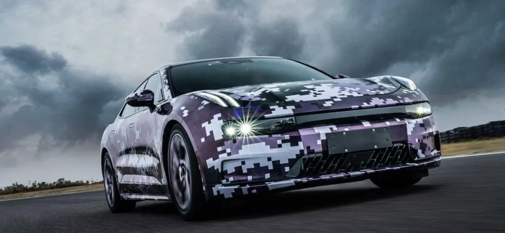 Lynk & Co Zero: nuovo SUV-coupé durante i test di sviluppo