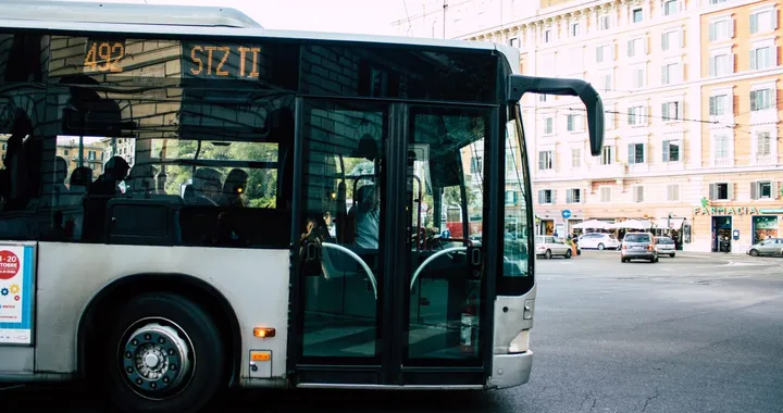 In Puglia arrivano 90 autobus a metano ma non possono essere utilizzati
