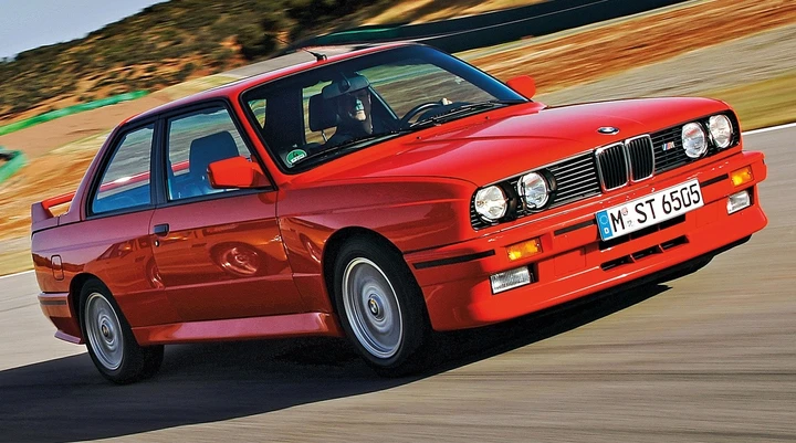 BMW M3: la storia dell'E30 [Video]
