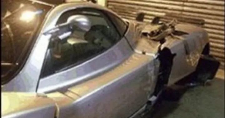 Pagani Zonda C12 S: misterioso prorietario provoca un incidente da oltre 335.000 euro