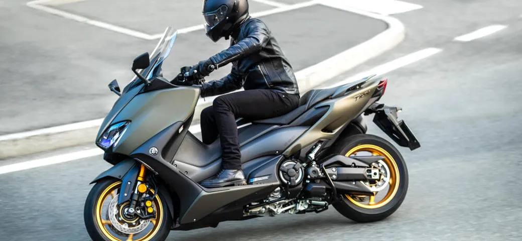 Yamaha TMAX 2021: omologazione Euro5 e nuovi colori