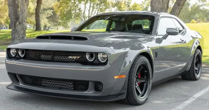 Adam Sandler e la sua collezione auto: tanta America con un tocco di Italia