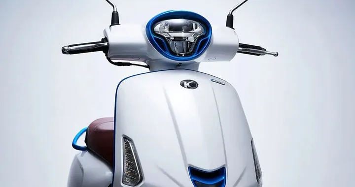 Kymco Like 125 EV, lo scooter elettrico economico che fa 200 km