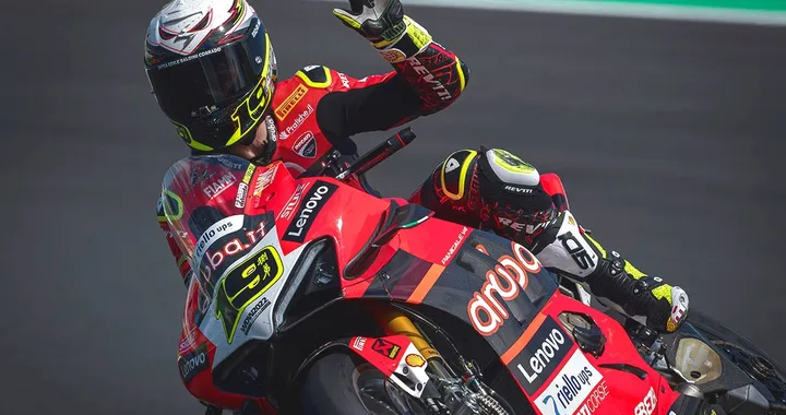 SBK Misano: Bautista domina Gara-1, Rea e Rinaldi sul podio
