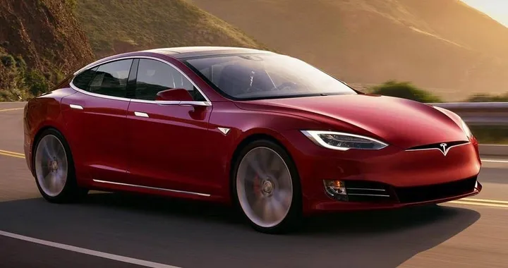 Tesla Model S e Model X P100D: prezzi e informazioni