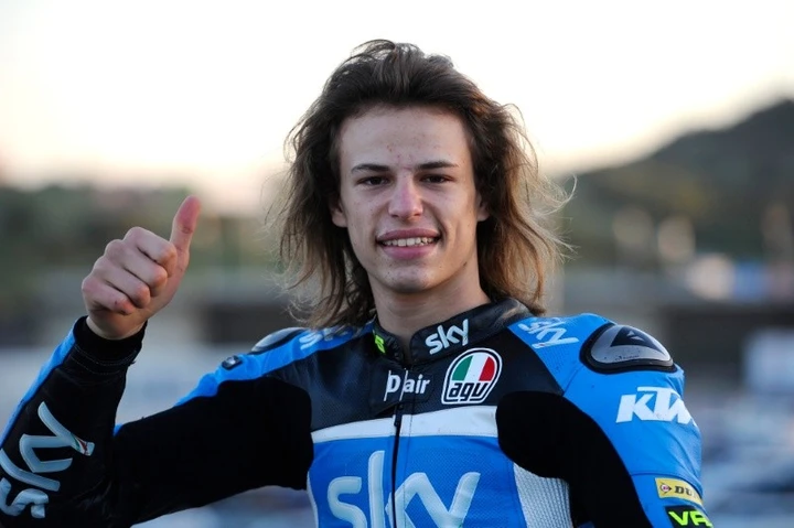 Moto3 Motegi, cambia la classifica: Hiroki Ono squalificato. Bulega sale al 3° posto, 2° podio iridato!