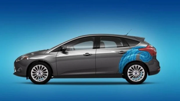 Ford: per la Focus saranno disponibili oltre 200 pellicole adesive da applicare lungo la fiancata