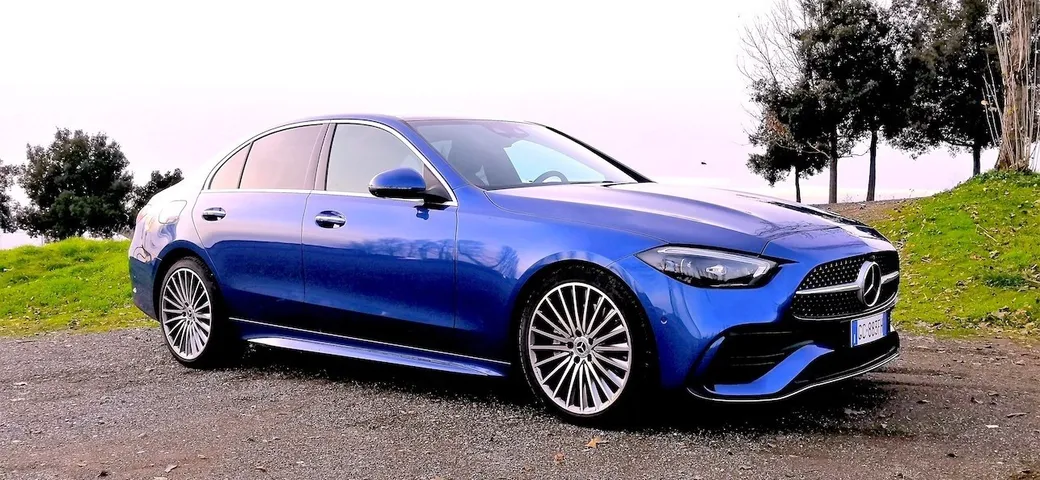 Mercedes-Benz Classe C 220d: la prova su strada