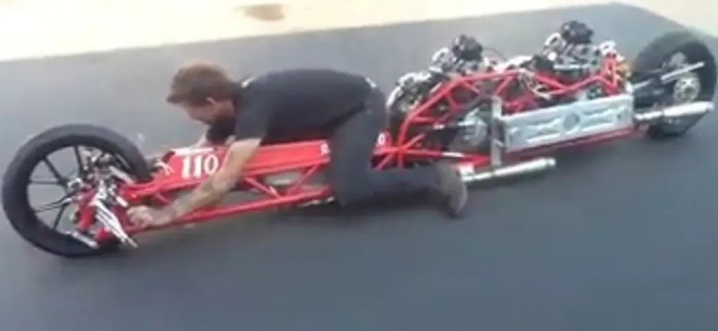 Due Ducati in una sola moto [Video]