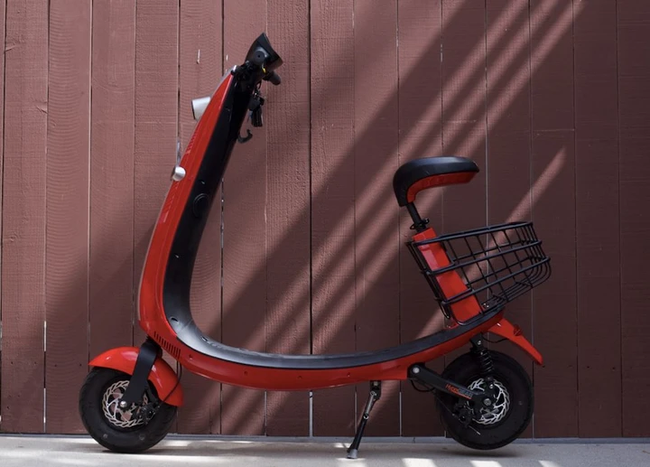 Monopattini elettrici: OjO sbarca ad Austin (e sembra una Vespa)