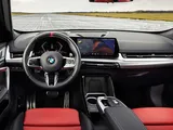 BMW X1, il nuovo tecnologico abitacolo: salto di qualità
