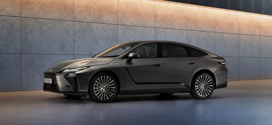 Nuova Lexus ES, il lusso si combina con il comfort