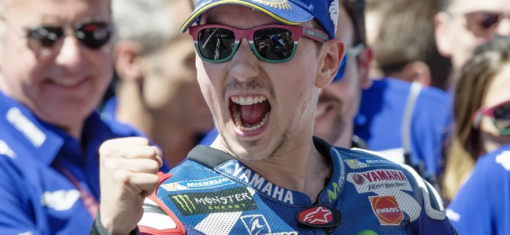 Pagelle MotoGP 2016: la “cinquina” di Jorge, che sberla! Super Marquez. Rossi passo falso per il motore ko