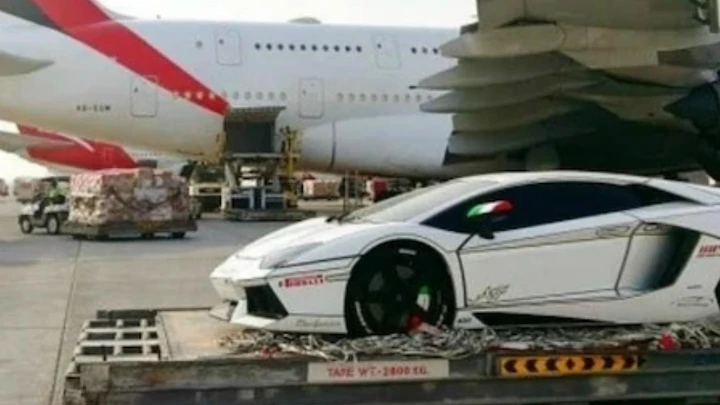 Lamborghini Aventador LP760-2 rubata all'influencer: ritrovata dai fans