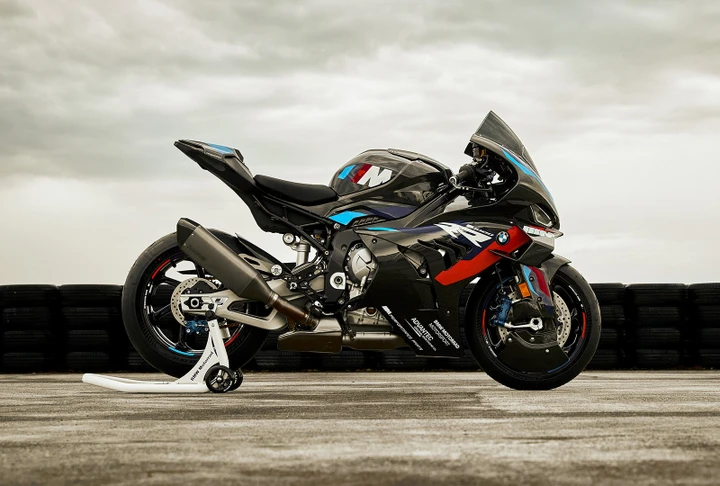 BMW M 1000 RR 2023, la nuova superbike