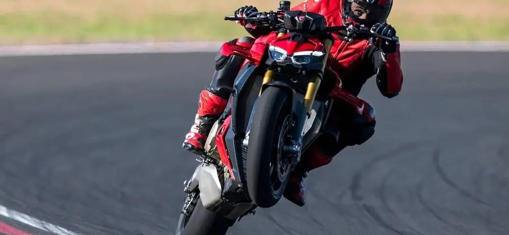 Ducati Streetfighter V4: la naked bike che ridefinisce le prestazioni