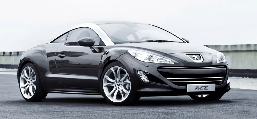 Peugeot RCZ: 10 anni per la sportiva coupé del Leone