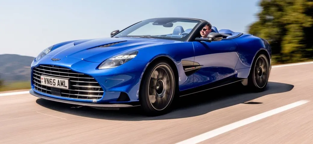 Aston Martin Vanquish, supercar a cielo aperto con 835 CV