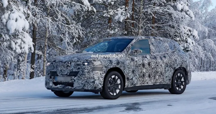 BMW iX1, la nuova generazione EV si mostra in stile Neue Klasse