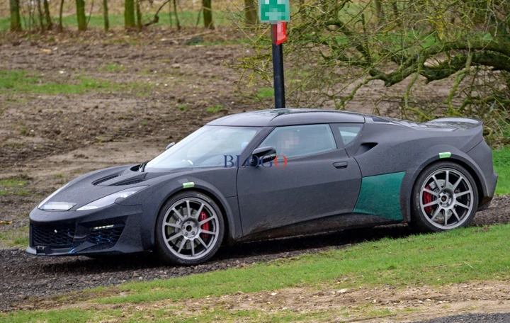 Lotus Esprit: foto spia