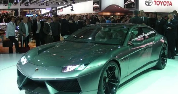 Lamborghini Estoque: potrebbe debuttare nel 2011