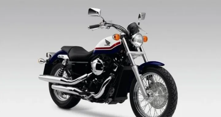 Honda 2011: ritocchi per Varadero 125 e VT750S