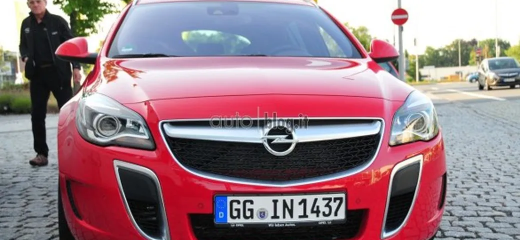 Opel Insignia OPC: foto spia senza camuffature