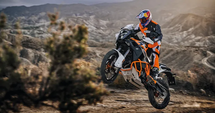 KTM 1390 Super Adventure R 2025: l’avventura diventa straordinaria