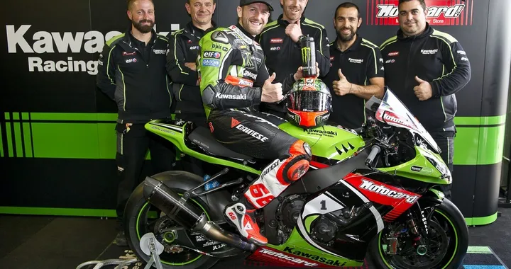 Kawasaki regala a Sykes la Ninja ZX-10R del titolo 2013 [Video]