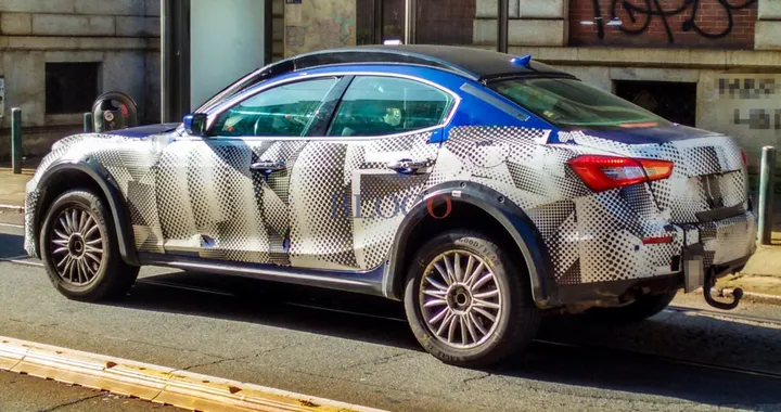 Maserati Levante: nuove foto spia da Torino