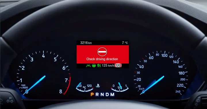 Nuova Ford Focus: il dispositivo Wrong Way Alert che previene la guida contromano