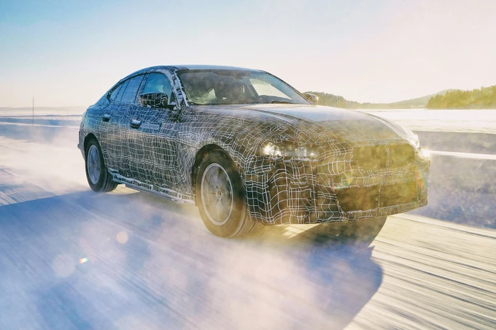 BMW i4: nuovi dati sulla prossima elettrica bavarese