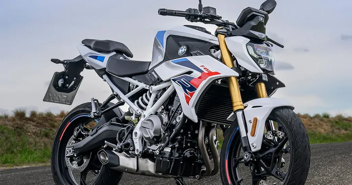 BMW F 450 R, la nuova naked A2 ha 48 CV e una frizione che lavora da sola