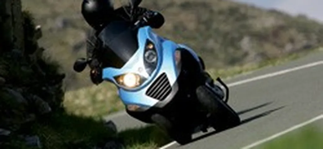 In arrivo il Piaggio MP3 ibrido