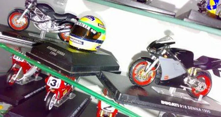 Foto del giorno: Senna e Ducati Passion