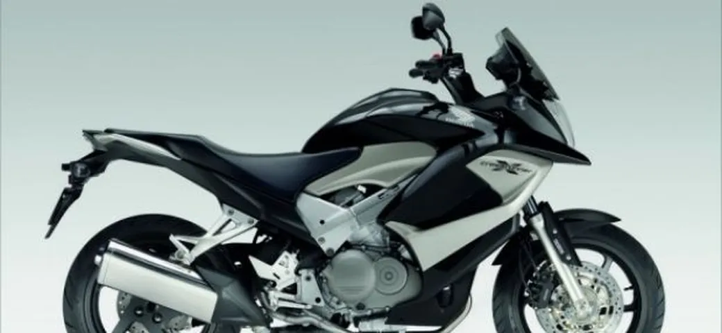 Honda 2011: inusuale, trasversale, Crossrunner