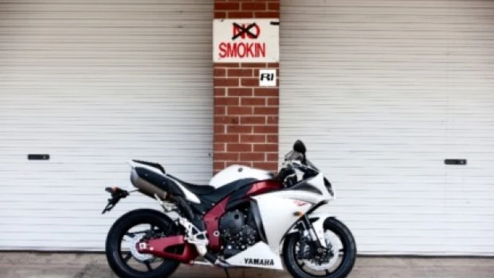 Test Yamaha YZF-R1 2009: Via... con il motore dei sogni