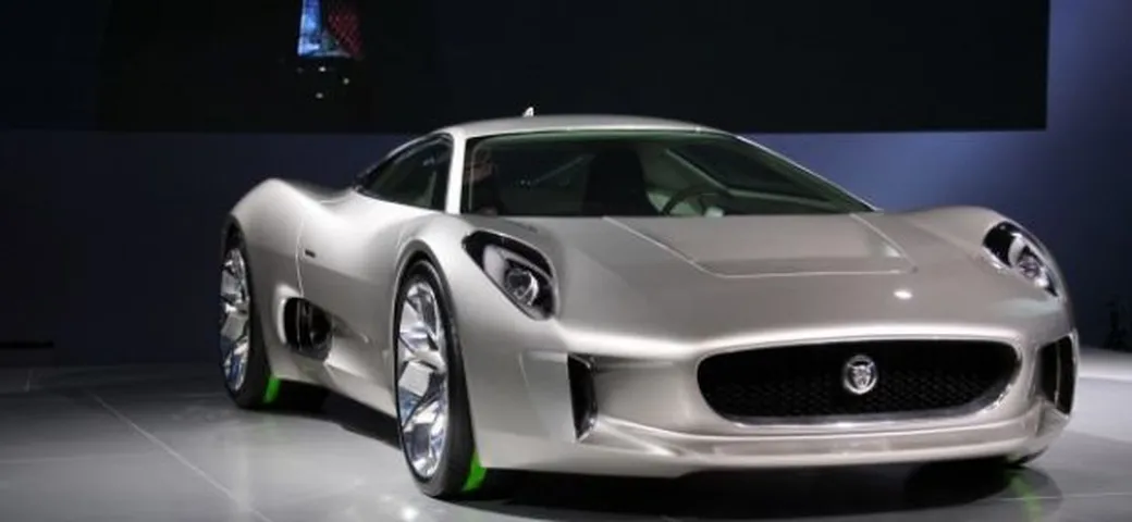 Jaguar pensa ad una supercar