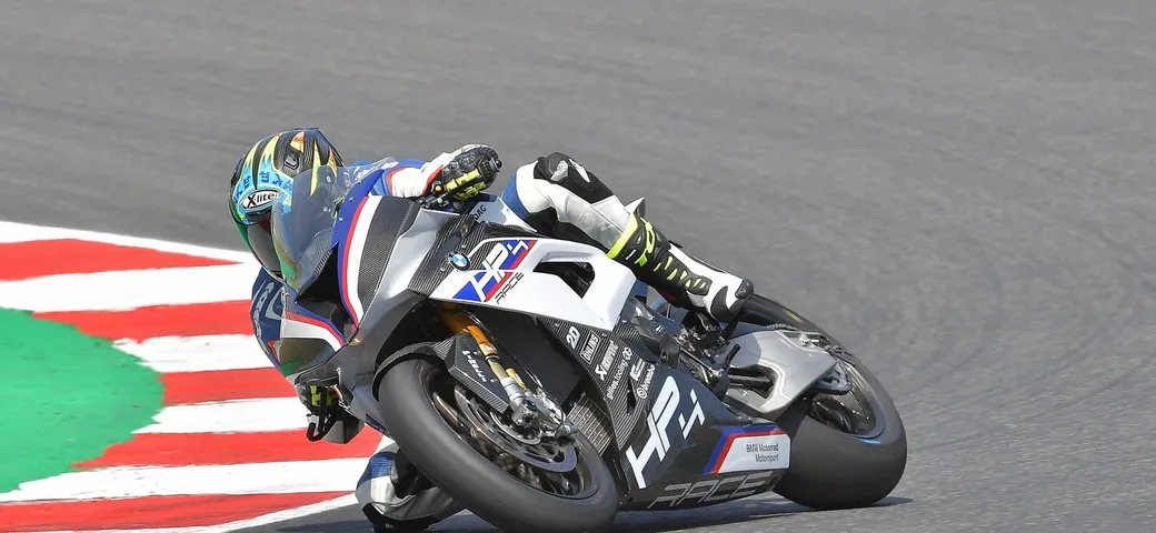 BMW HP4 Race: la prova in pista a Misano