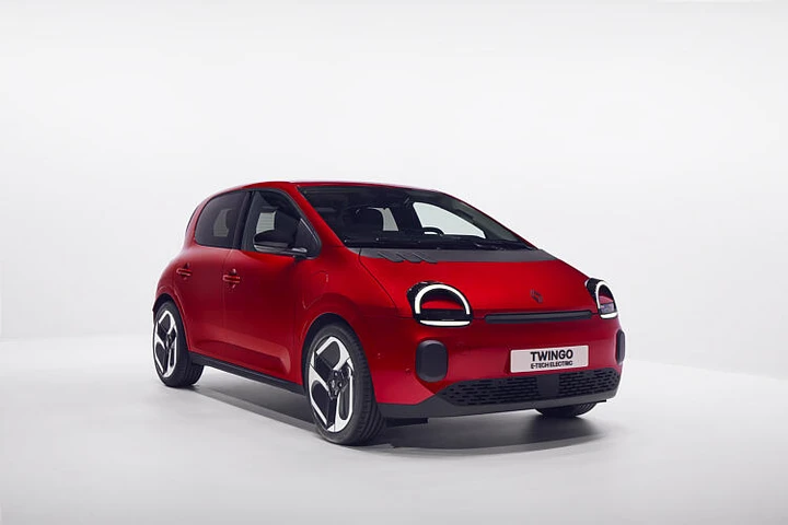 Renault Twingo E-Tech, i prezzi: si parte da 19.500 euro