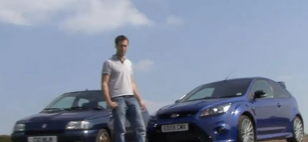 Video: Ford Focus RS contro Renault Clio Williams