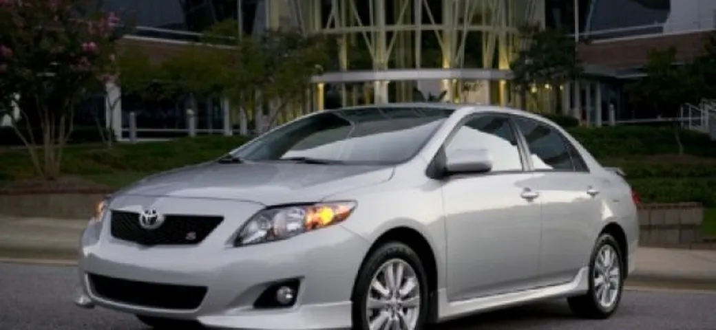 Toyota: problemi allo sterzo della Corolla negli USA